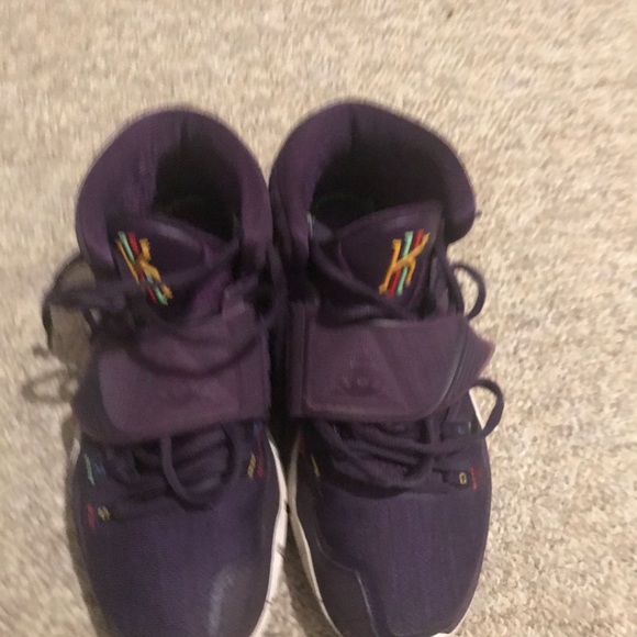 Kyrie 6 - Picture 2 of 4